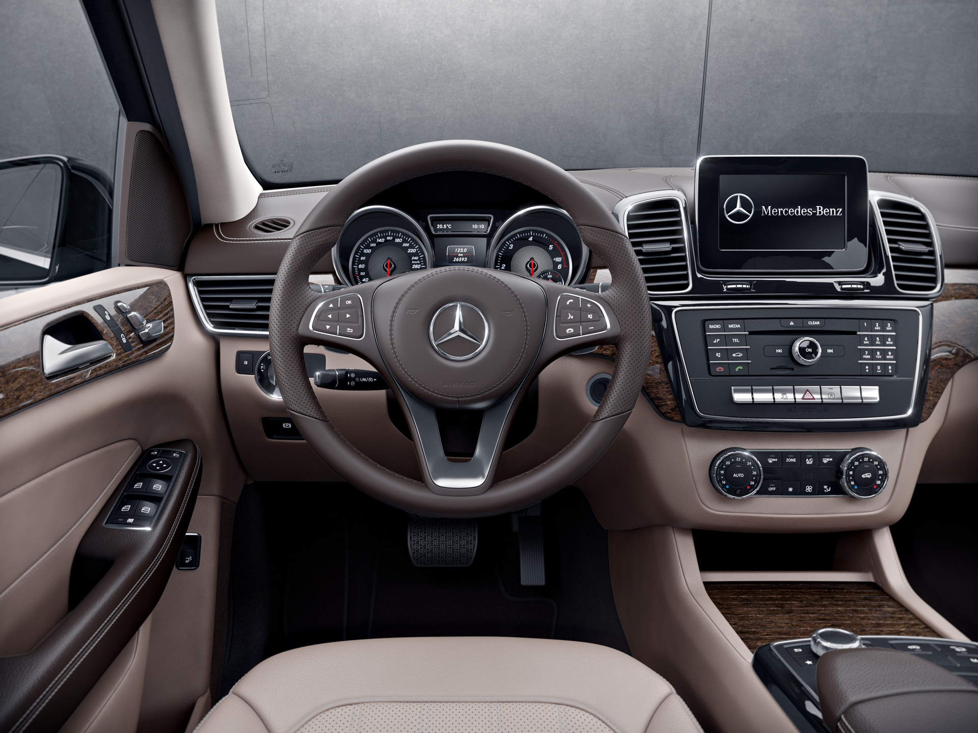 Mercedes-Benz GLS - Cockpit